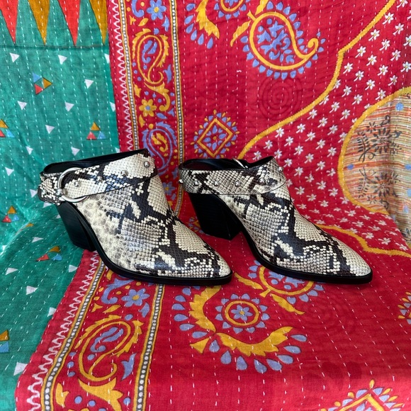 Rebecca Minkoff Leather Mule - Snakeskin - Size 9 - Picture 3 of 5